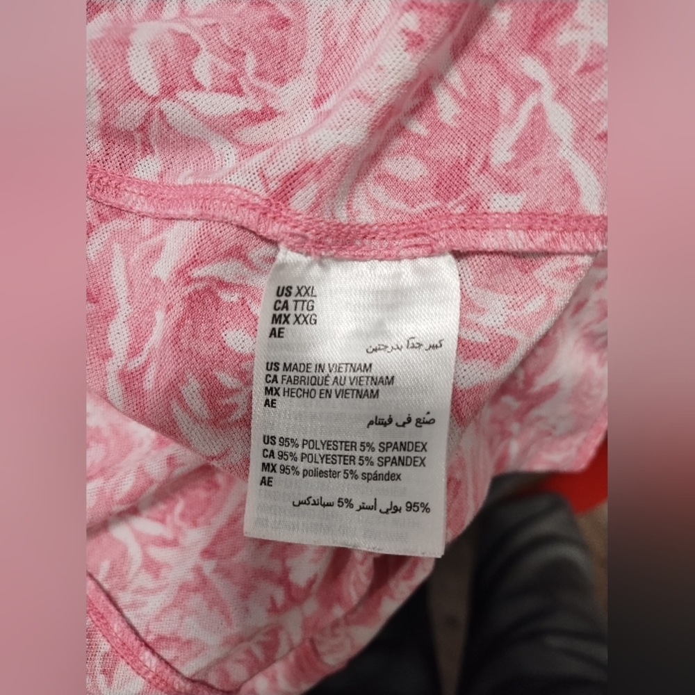 🟢3/$11 Floral Pink Women's Top - Picture 9 of 10